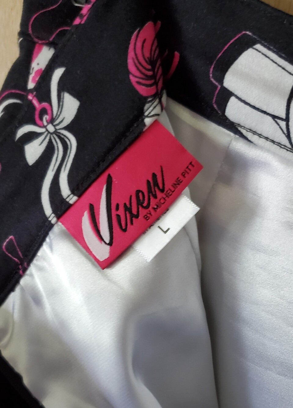 Vixen by Micheline Pitt Pencil Skirt in Frisky Fetish Print, Size Large GUC - Picture 4 of 8